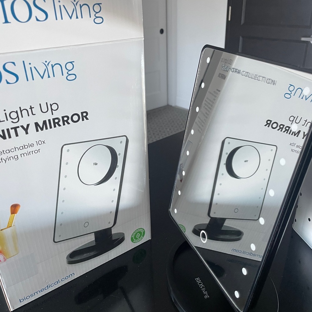 LED Light Up Vanity Mirror